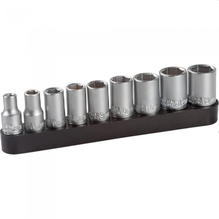 Set de scule și accesorii Bort BTK-82 – Seturi de unelte - chei și accesorii