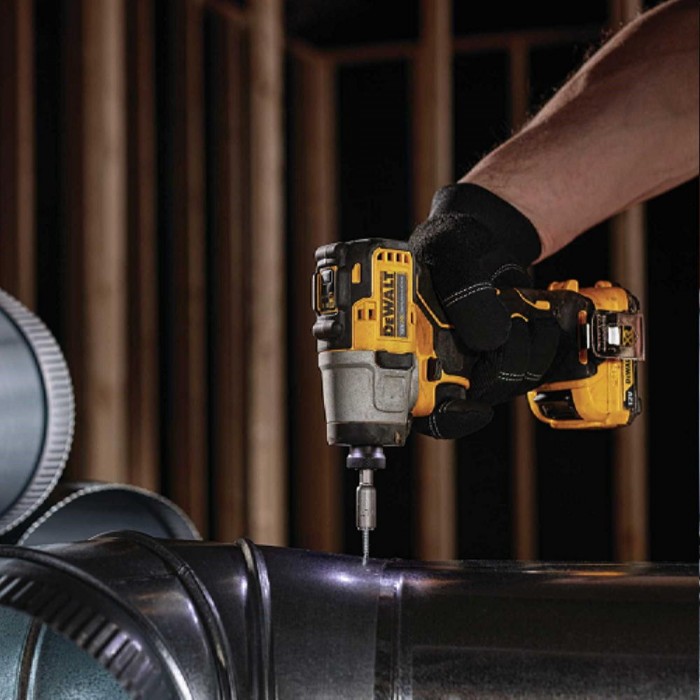 Дрель-шуруповерт аккумуляторный DeWALT DCF801D2 – Шуруповерты