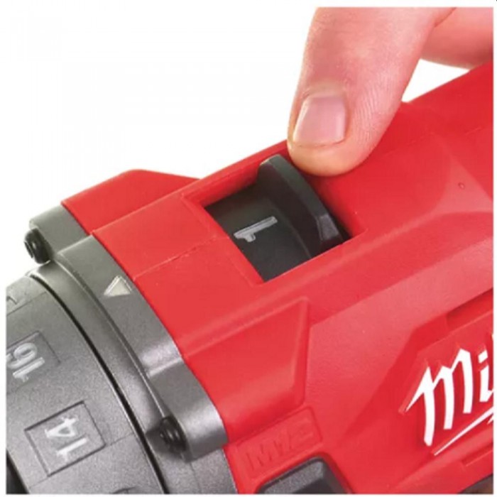 Дрель-шуруповерт с аккумулятором и ударом Milwaukee M12 FPD-402X – Шуруповерты