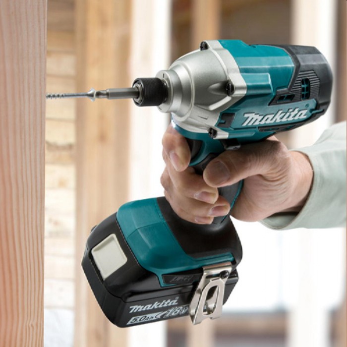 Șurubelniță de impact Makita DTD156Z – Șurubelnițe