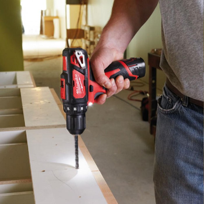Mașină de găurit/șurubelniță fără fir Milwaukee M12BDD-202C – Șurubelnițe