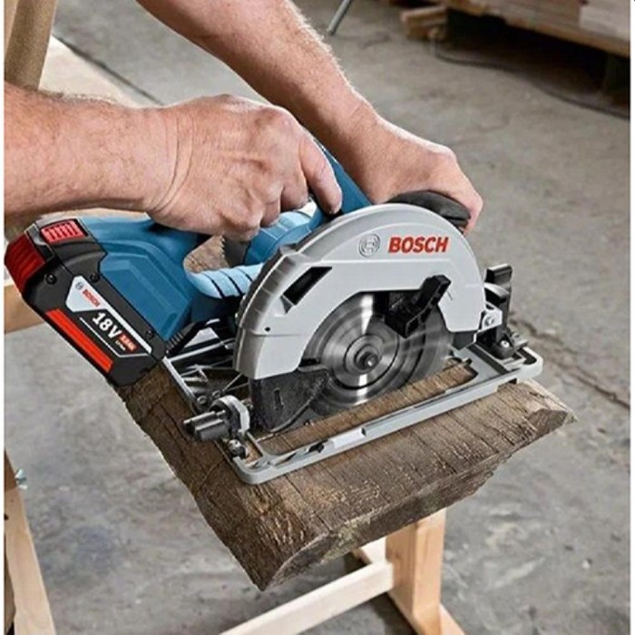 Пила циркулярная аккумуляторная Bosch GKS 18 V-LI (060166H000) – Пилы циркулярные