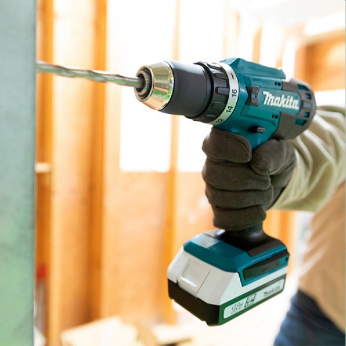 Дрель-шуруповерт аккумуляторный Makita DF488DWE – Шуруповерты