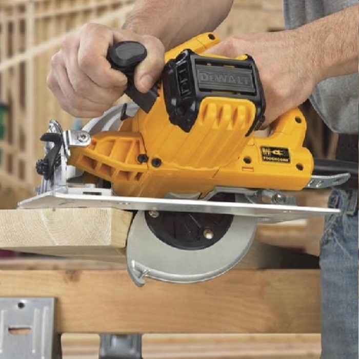 Ferăstrău circular DeWALT DWE575K – Fierăstraie circulare