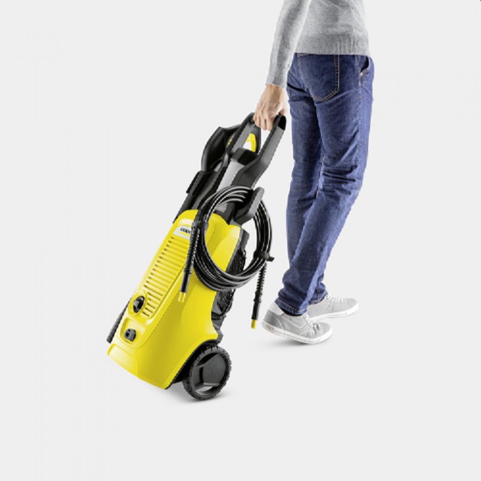 Acceptă un text de maximum 255 de caractere: Aparat de spălat cu înaltă presiune universal Karcher K4 – Mașini de spălat cu înaltă presiune