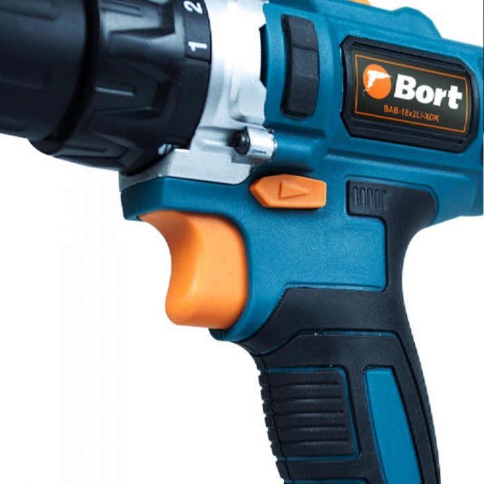 Mașină de găurit/șurubelniță fără fir Bort BAB-18x2Li-XDK – Șurubelnițe
