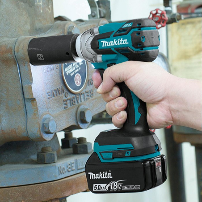 Шуруповерт аккумуляторный ударный Makita DTW285Z – Шуруповерты