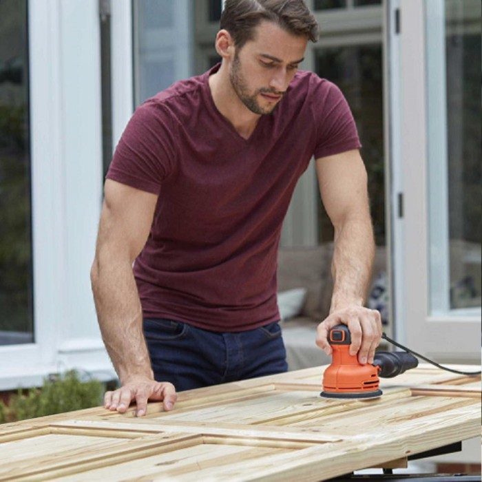 Машина шлифовальная эксцентриковая Black+Decker BEW210 – Шлифмашины и рубанки