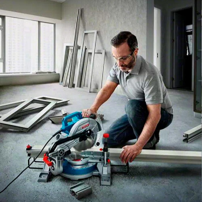 Ferăstrău circular Bosch GCM 216 – Fierăstraie circulare
