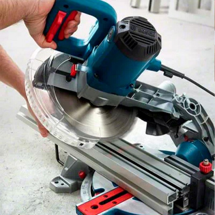 Ferăstrău circular Bosch GCM 216 – Fierăstraie circulare