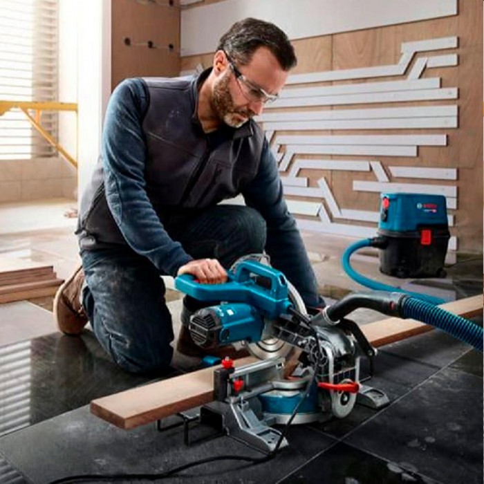 Ferăstrău circular Bosch GCM 216 – Fierăstraie circulare